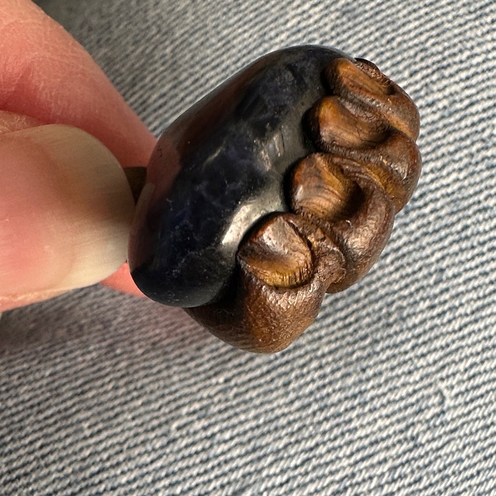 “HAND in “STONE” Handmade pottery Pendant with Dark Blue Stone - Picture 10 of 16